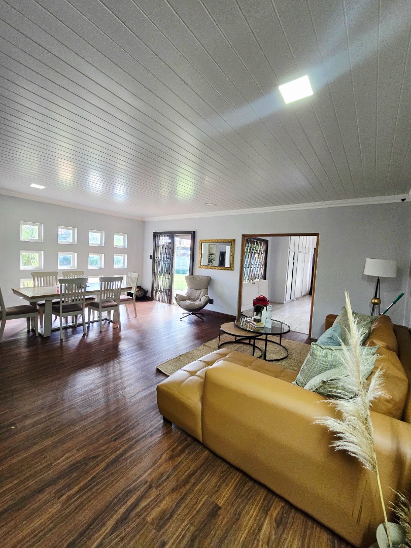 5 Bedroom Property for Sale in Flamwood North West